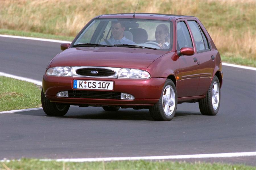  Ford Fiesta 1996 года  (фото 31 из 53)